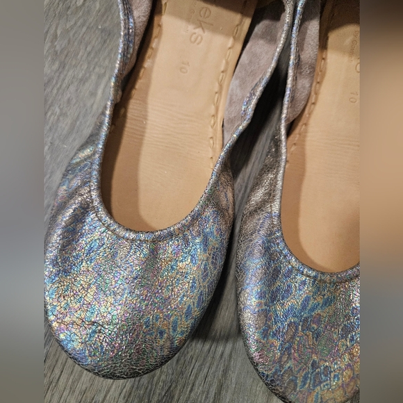 Limited Edition Tieks Love Potion Flats - Picture 3 of 10